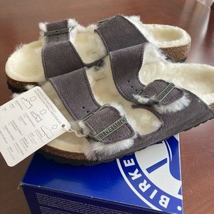 NWT. Birkenstock Arizona Shearling, Authentic